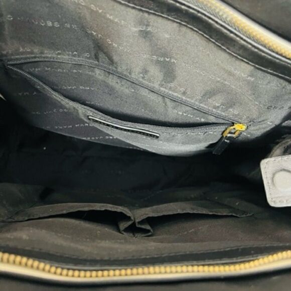 Marc by Marc Jacobs leather know when to fold em Nicky bag Two Toned color-block - Picture 8 of 8